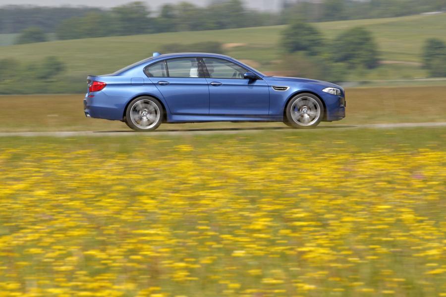  BMW M5 2011 года  (фото 223 из 344)